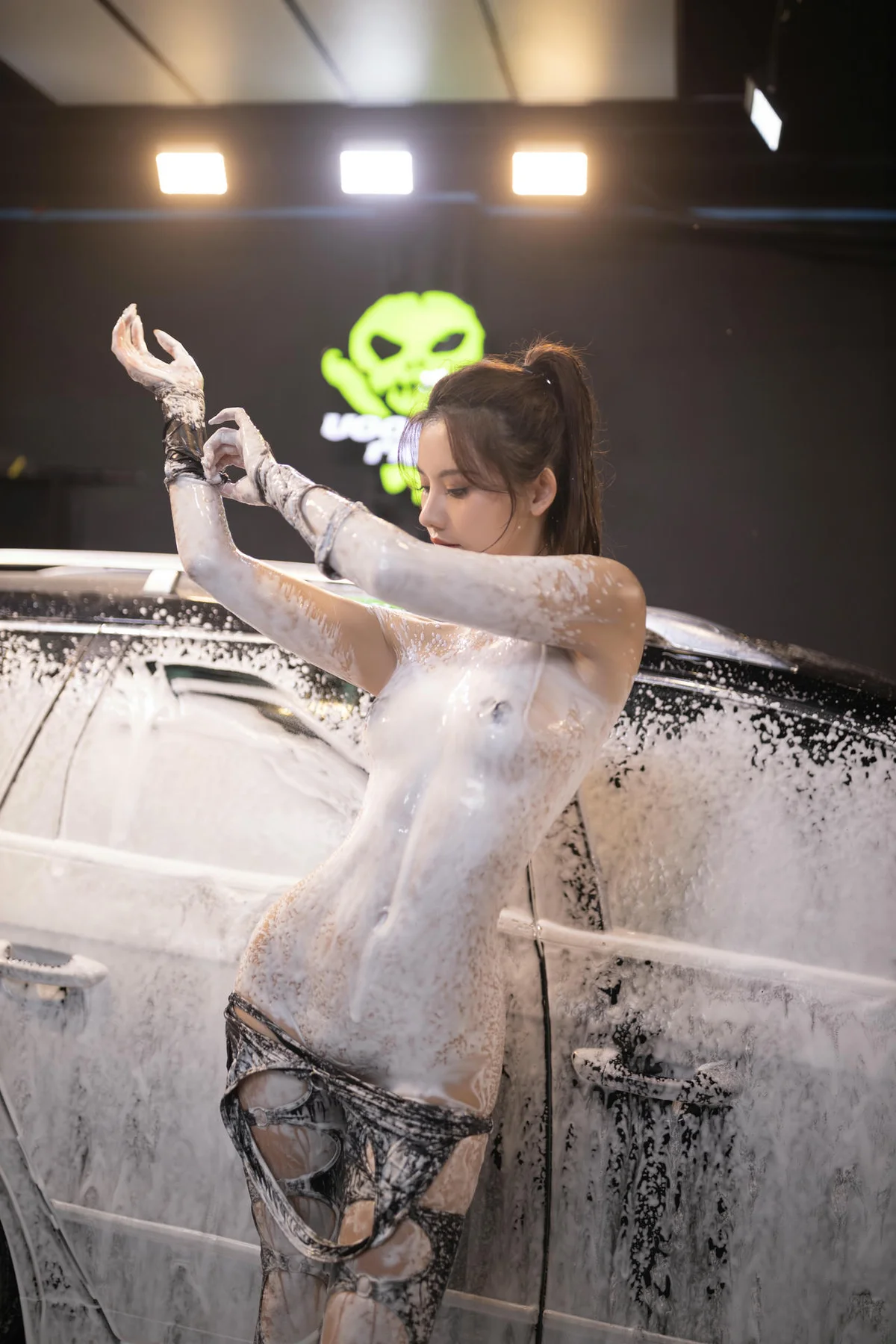n159_070_we5_4480_6720.webp