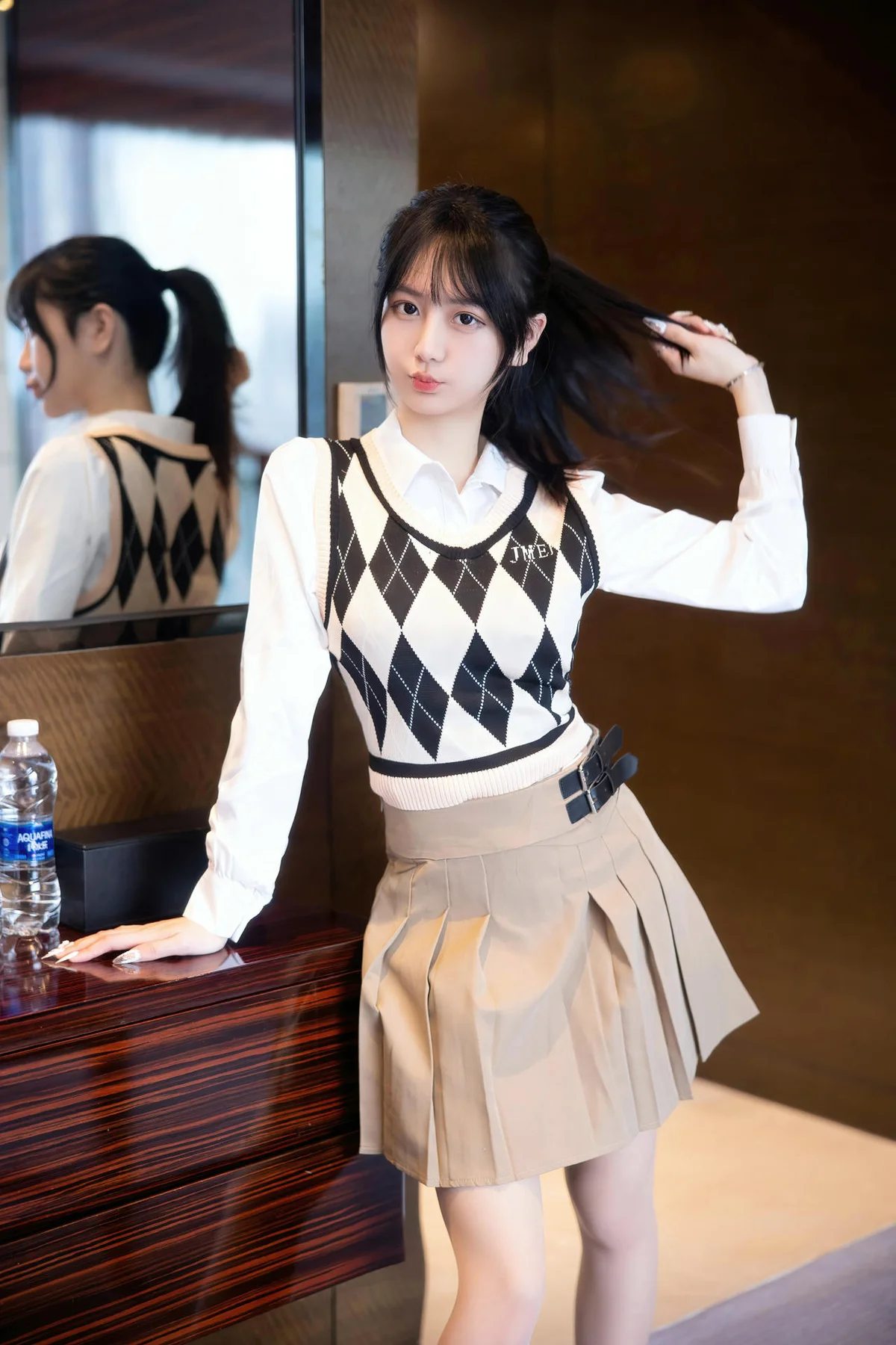 n168_007_z1m_3648_5472.webp