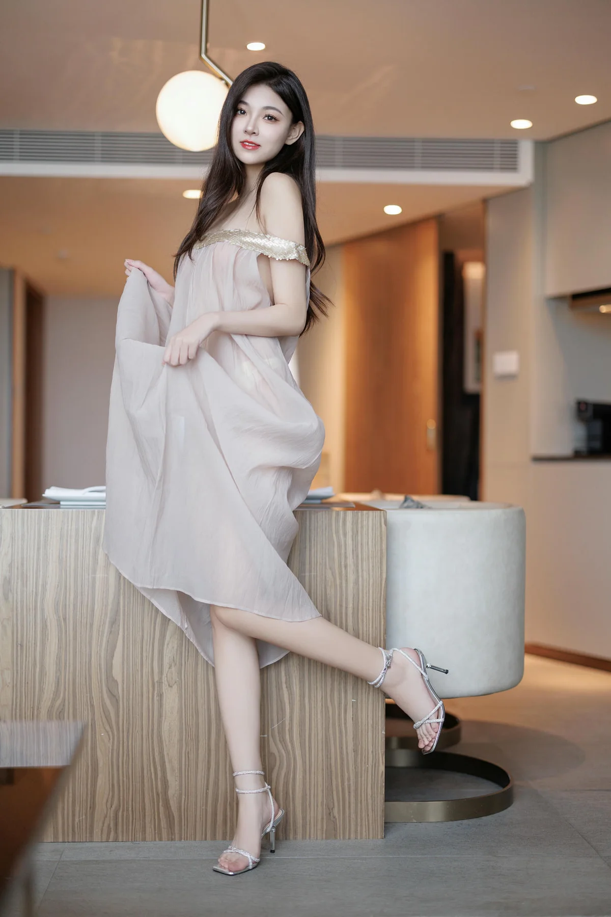 n195_015_d7j_3600_5400.webp